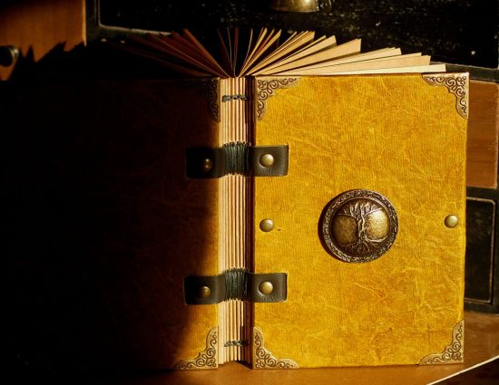 Grimoire, carnet de recettes de format A6 - L'enchanteur - Choix entre 6 couleurs